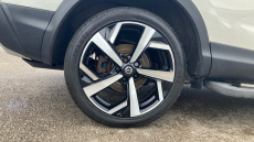 Nissan Qashqai 1.5 dCi 115 Tekna 5dr Diesel Hatchback